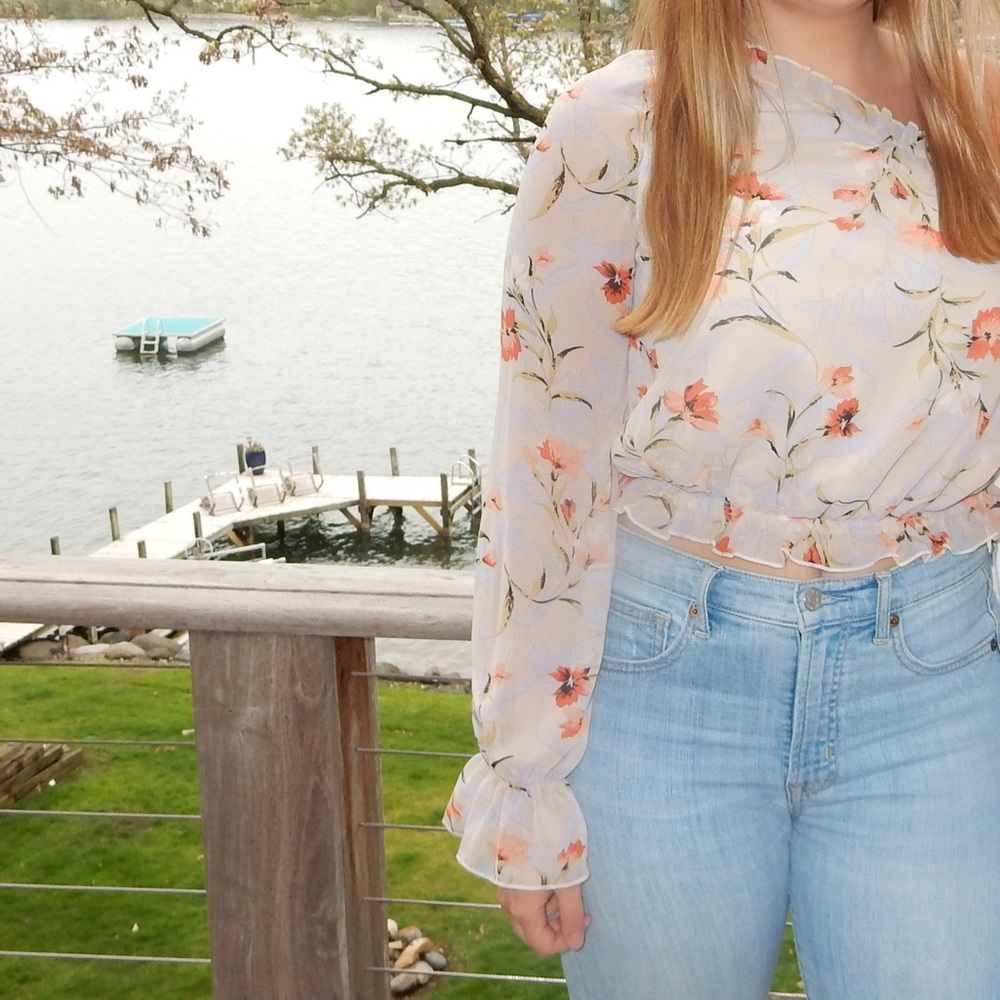 Asymmetrical Ruffled Top - Picture 2 of 2